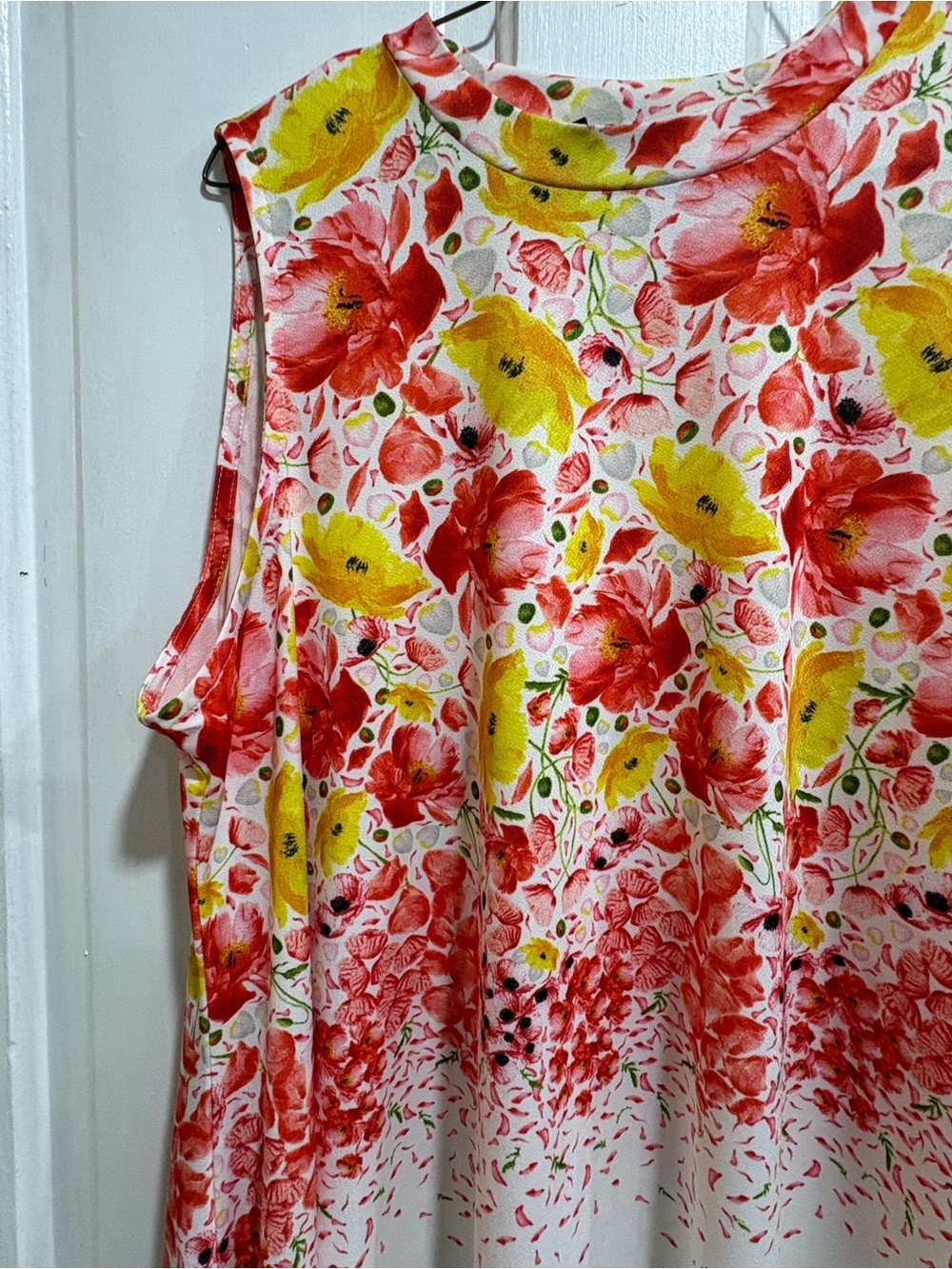 Lane Bryant White Floral Sleeveless Long Tunic with Yellow & Coral Blooms - Picture 3 of 6